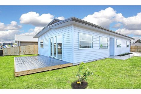 Photo of property in 1 Te Paahi Avenue, Waiuku, 2123