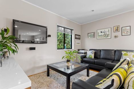 Photo of property in 105 Muir Avenue, Mangere Bridge, Auckland, 2022