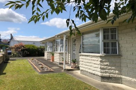 Photo of property in 572 Queen Street East, Levin, 5510
