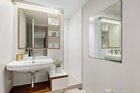 Photo of property in Piermont Apartments, 6h/82 Cable Street, Te Aro, Wellington, 6011