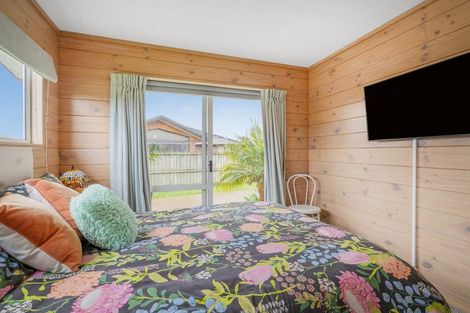 Photo of property in 39 Cholmondeley Crescent, Whitianga, 3510