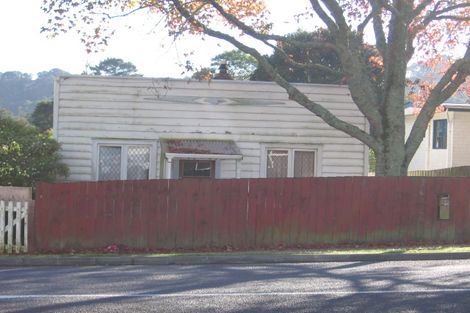 Photo of property in 2/723 Swanson Road, Swanson, Auckland, 0612