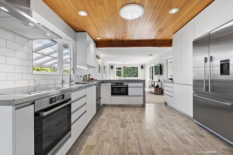 Photo of property in 6 Winston Street, Crofton Downs, Wellington, 6035