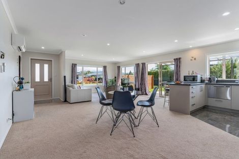 Photo of property in 6 Madison Street, Carterton, 5713