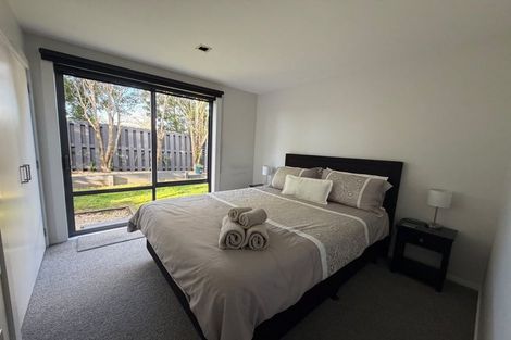 Photo of property in 100a Lake Road, Northcote, Auckland, 0627