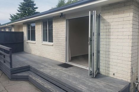 Photo of property in 2/97 Royal Park Drive, Parklands, Christchurch, 8083