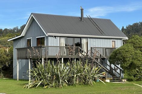 Photo of property in 9 The Parade, Okarito, Whataroa, 7886