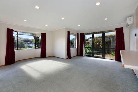 Photo of property in 2 Harcourt Place, Wakefield, 7025