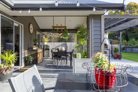 Photo of property in 21 Stewart Glen, Acacia Bay, Taupo, 3385