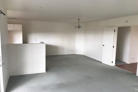 Photo of property in 11 Mannikin Place, Unsworth Heights, Auckland, 0632