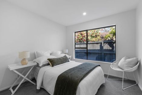 Photo of property in 5 Cricklewood Place, Avonhead, Christchurch, 8042