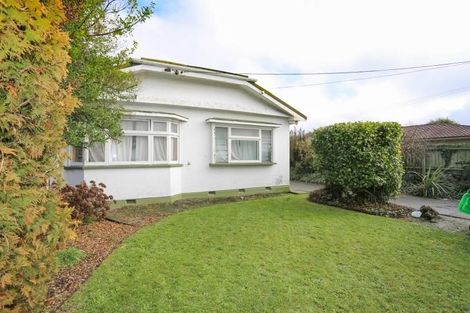 Photo of property in 35 Waimairi Road, Upper Riccarton, Christchurch, 8041