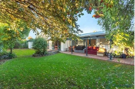 Photo of property in 12 Burrows Place, Ilam, Christchurch, 8041