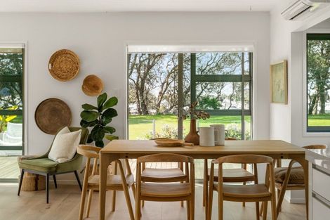 Photo of property in 113 Moana Anu Anu Avenue, Whangamata, 3620