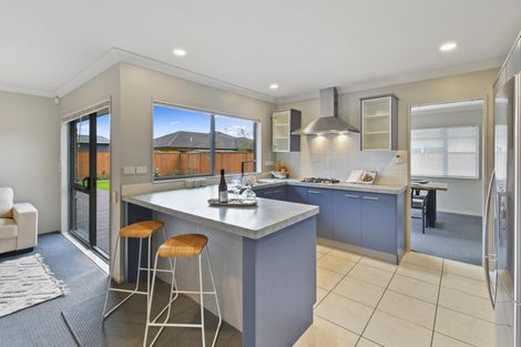 Photo of property in 6 Fergy Crescent, Wattle Downs, Auckland, 2103