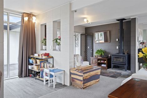 Photo of property in 6 Park Estate Road, Rosehill, Papakura, 2113