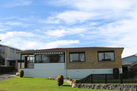 Photo of property in 2 Clivedene Street, Matua, Tauranga, 3110