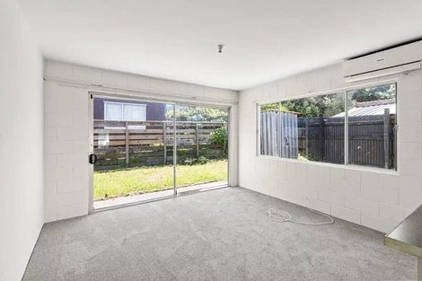 Photo of property in 2/124 Ngamotu Road, Spotswood, New Plymouth, 4310