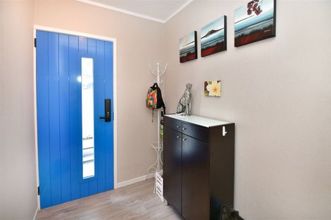 Photo of property in 972 Whangaparaoa Road, Manly, Whangaparaoa, 0930