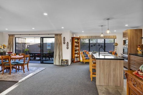 Photo of property in 90a Victoria Street, Hawera, 4610