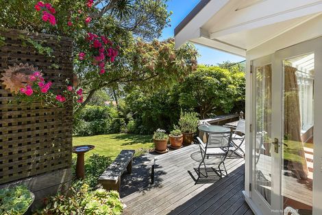 Photo of property in 22 Harbour View Road, Northland, Wellington, 6012