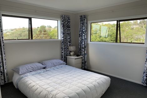 Photo of property in 8 Elliston Crescent, Stanmore Bay, Whangaparaoa, 0932