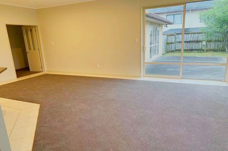 Photo of property in 16 Speyside Crescent, Flat Bush, Auckland, 2016