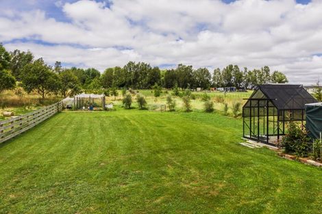 Photo of property in 11 Tiffen Lane, Waipawa, 4210