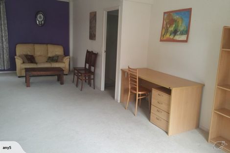 Photo of property in 2/8 Sandown Road, Rothesay Bay, Auckland, 0630