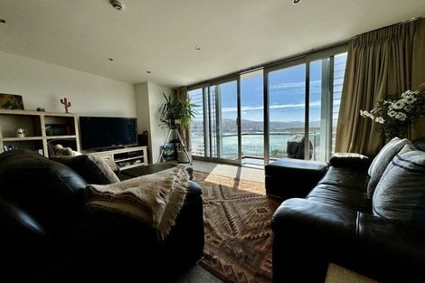 Photo of property in Portal Apartments, 8e/42 Cable Street, Te Aro, Wellington, 6011