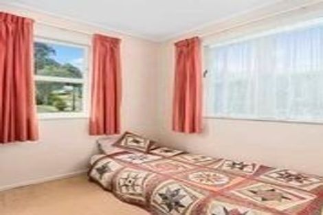 Photo of property in 49 Taylor Terrace, Tawa, Wellington, 5028