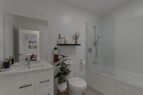 Photo of property in 63 Black Beech Crescent, Takanini, 2110