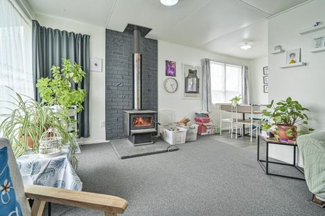 Photo of property in 12 Liverpool Crescent, Flaxmere, Hastings, 4120