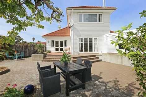 Photo of property in 1 Douglas Mclean Avenue, Marewa, Napier, 4110