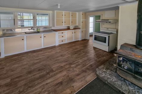 Photo of property in 13 Main Road, Fox Glacier, 7886