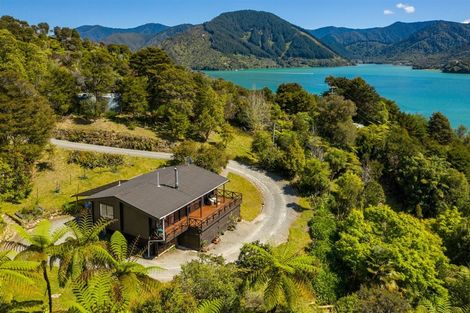 Photo of property in 540 Moetapu Bay Road, Moetapu Bay, Picton, 7282