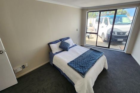 Photo of property in 9 Rangitane Street, Maupuia, Wellington, 6022