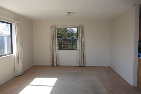 Photo of property in 2/67 Veitches Road, Casebrook, Christchurch, 8051
