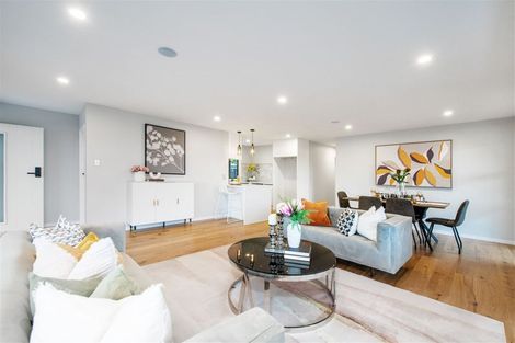 Photo of property in 2/322 Te Atatu Road, Te Atatu South, Auckland, 0610