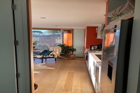 Photo of property in 2a Kiwi Esplanade, Mangere Bridge, Auckland, 2022