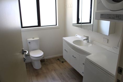 Photo of property in 107 Cliffs Road, Saint Clair, Dunedin, 9012