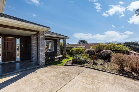 Photo of property in 10 James Cook Drive, Whitby, Porirua, 5024