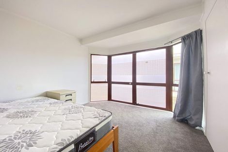 Photo of property in 134 Colwill Road, Massey, Auckland, 0614