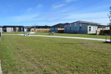 Photo of property in 16 Naeo Close, Papamoa Beach, Papamoa, 3118