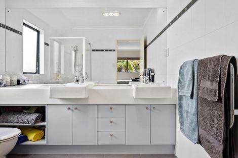 Photo of property in 21 Pine Harbour Parade, Beachlands, Auckland, 2018