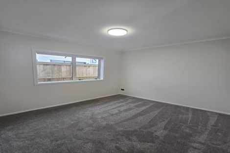 Photo of property in 8 Ritetai Street, Clarks Beach, 2122