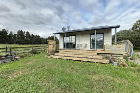 Photo of property in 262 Te Waka Road, Otaki, 5581