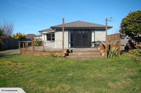 Photo of property in 214 Wainoni Road, Avondale, Christchurch, 8061