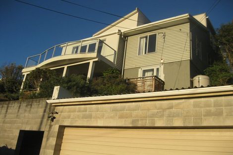 Photo of property in 4 Lyons Crescent, Strathmore Park, Wellington, 6022