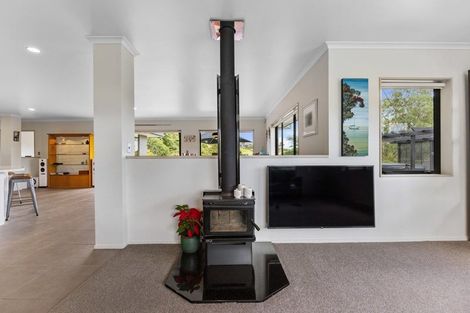 Photo of property in 71 Kaipara Road, Papakura, 2582